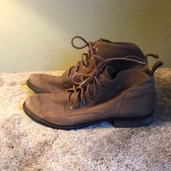 Soft brown leather Sam Edelman booties. - Picture 1 of 3